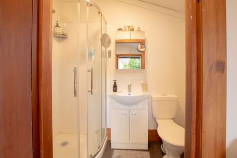 Photo of property in 180 Cambridge Road, Hillcrest, Hamilton, 3216