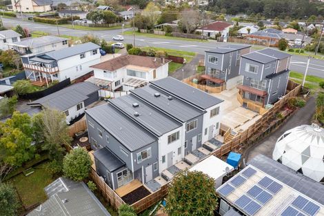Photo of property in 298a Sunset Road, Windsor Park, Auckland, 0632