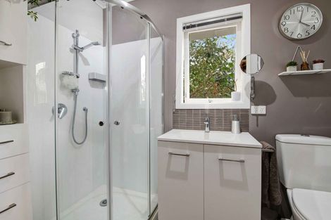 Photo of property in 27a Makiri Street, Helensville, 0800