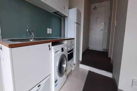 Photo of property in Urbane Apartments, 15/29 Webb Street, Mount Cook, Wellington, 6011