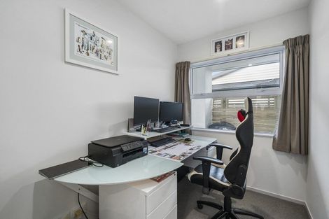 Photo of property in 91 Seaview Road, Paraparaumu Beach, Paraparaumu, 5032