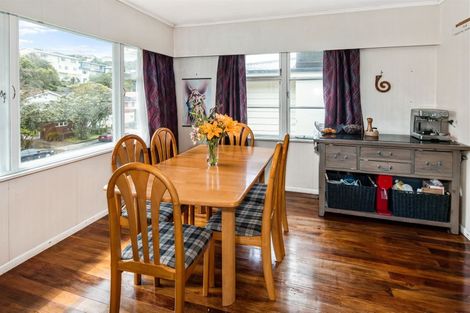 Photo of property in 103 Kenmore Street, Newlands, Wellington, 6037