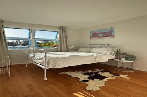 Photo of property in 25 Paragon Avenue, Beach Haven, Auckland, 0626