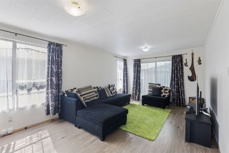 Photo of property in 31 Border Road, Henderson, Auckland, 0612