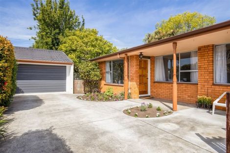 Photo of property in 2/17 Karen Lane, Beckenham, Christchurch, 8023