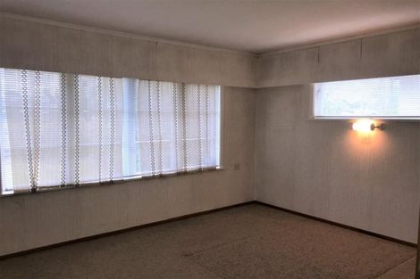 Photo of property in 37 St Leonards Road, Kelston, Auckland, 0602