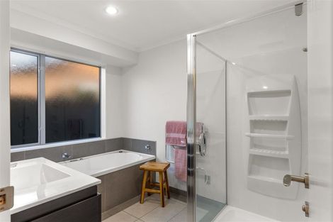 Photo of property in 4 Millpark Place, Northwood, Christchurch, 8051