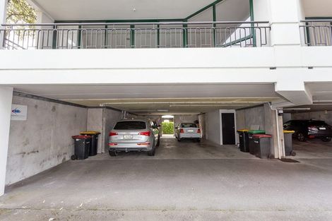 Photo of property in Regent Courts, 12/75 Gloucester Street, Christchurch Central, Christchurch, 8013