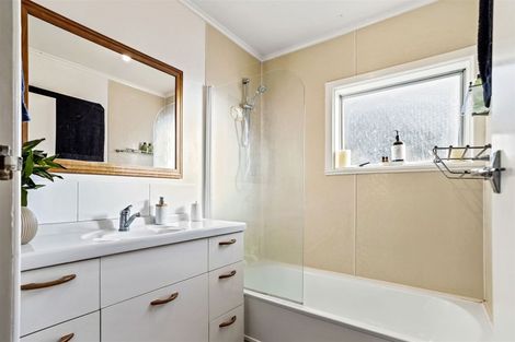 Photo of property in 14 Ascot Avenue, Henderson, Auckland, 0610