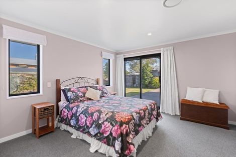 Photo of property in 14 Eltham Road, Blenheim, 7201