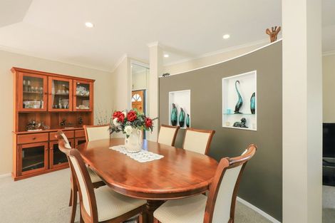 Photo of property in 12 Knightsbridge Place, Taradale, Napier, 4112