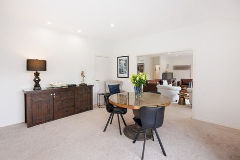 Photo of property in 28 Cashmere Drive, Fitzherbert, Palmerston North, 4410