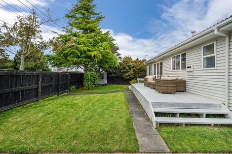 Photo of property in 2a Helga Crescent, Te Atatu Peninsula, Auckland, 0610