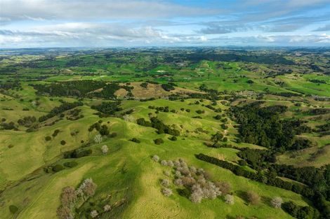 Photo of property in 435 Wairere Road, Paparoa, 0571