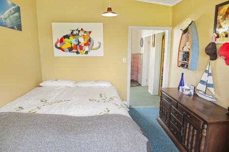 Photo of property in 31 Shortt Street, Foxton Beach, Foxton, 4815