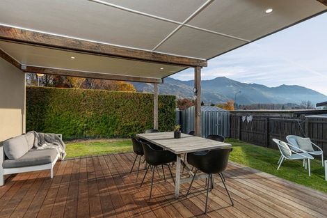 Photo of property in 165 Warren Street, Wanaka, 9305