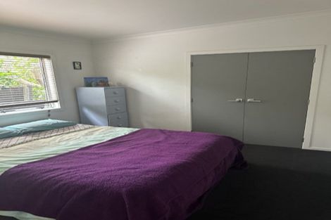 Photo of property in 12 Memorial Park Avenue, Haumoana, 4102
