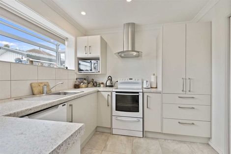 Photo of property in 1/37 Aberfoyle Place, Parklands, Christchurch, 8083