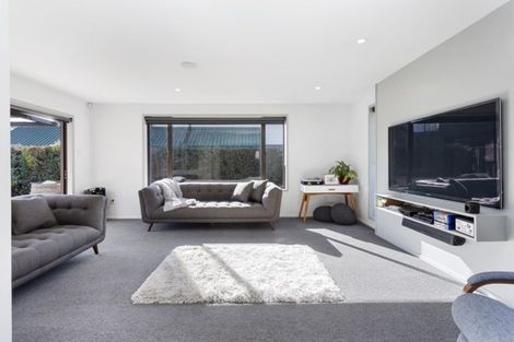 Photo of property in 30 Connemara Drive, Northwood, Christchurch, 8051