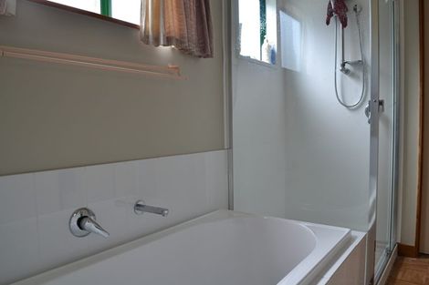 Photo of property in 122 Taupo View Road, Taupo, 3330