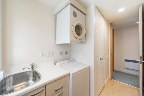 Photo of property in 6/308 Oriental Parade, Oriental Bay, Wellington, 6011