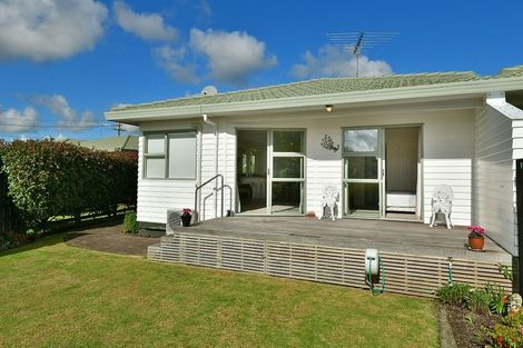 Photo of property in 2/28 Awaroa Road, Helensville, 0800