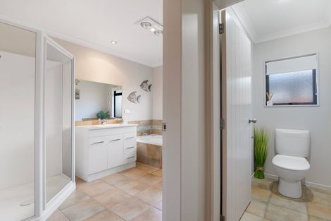 Photo of property in 20 Aranui Drive, Papamoa Beach, Papamoa, 3118