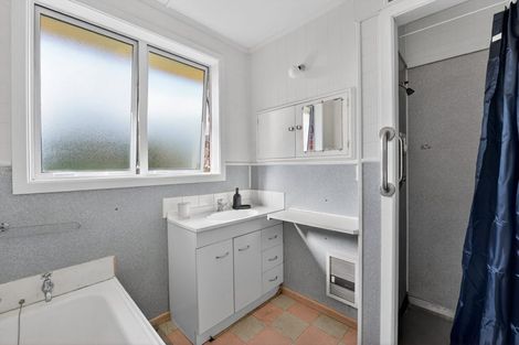 Photo of property in 15 Kingsley Street, St Andrews, Hamilton, 3200