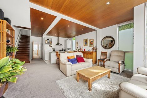 Photo of property in 5/3 Severn Street, Island Bay, Wellington, 6023