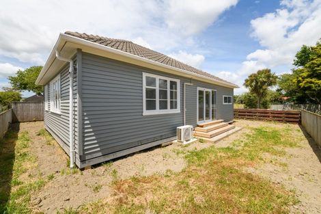 Photo of property in 73 Rangiora Avenue, Roslyn, Palmerston North, 4414
