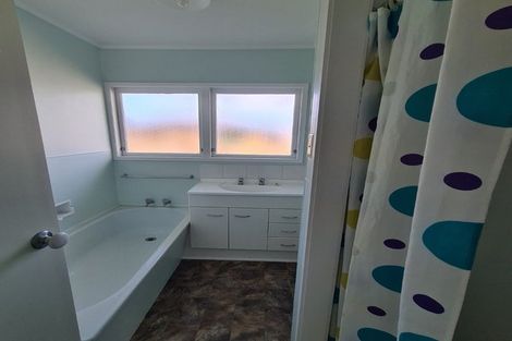 Photo of property in 61 Sandspit Road, Waiuku, 2123
