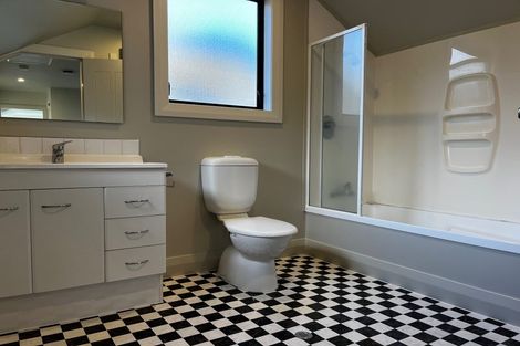 Photo of property in 40 Kaihuia Street, Northland, Wellington, 6012