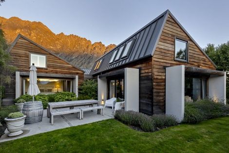 Photo of property in 8 Jacks Point Rise, Jacks Point, Queenstown, 9371