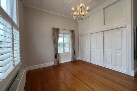 Photo of property in 82 Calliope Road, Stanley Point, Auckland, 0624