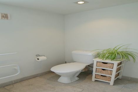 Photo of property in 13a Graham Avenue, Te Atatu Peninsula, Auckland, 0610