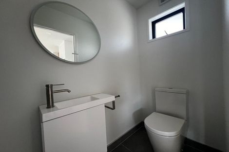 Photo of property in 21 Divich Avenue, Te Atatu South, Auckland, 0610