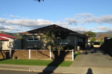 Photo of property in 1/16 Parkway, Wainuiomata, Lower Hutt, 5014