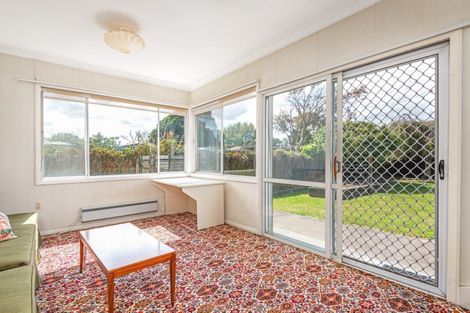 Photo of property in 12 Nairn Crescent, Awapuni, Palmerston North, 4412