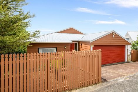 Photo of property in 44 Rhinevale Close, Henderson, Auckland, 0612