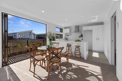 Photo of property in 65 Empire Crescent, Papamoa, 3118
