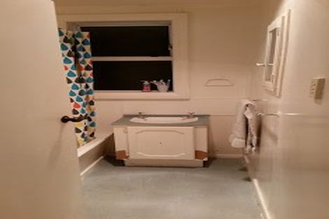 Photo of property in 21 Whanga Crescent, Titahi Bay, Porirua, 5022