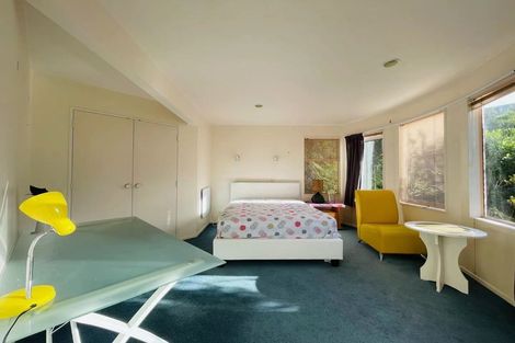 Photo of property in 1/823 East Coast Road, Northcross, Auckland, 0630