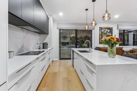 Photo of property in 10 Tawatawa Street, Long Bay, Auckland, 0630