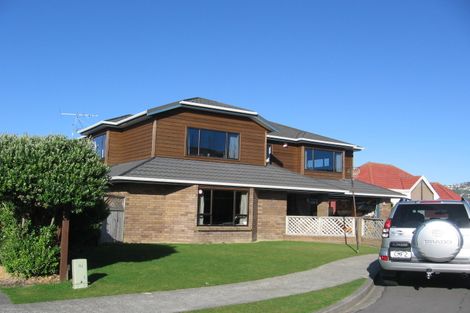 Photo of property in 9 Montrose Grove, Churton Park, Wellington, 6037