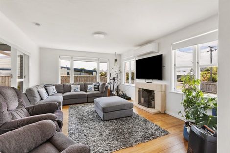 Photo of property in 20 Cook Street, Carters Beach, Westport, 7825