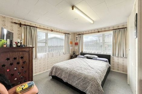 Photo of property in 33 Suzanne Grove, Kelvin Grove, Palmerston North, 4414