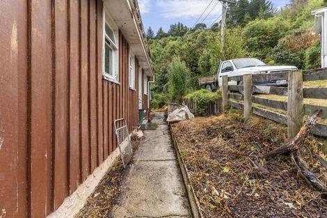 Photo of property in 19 Tui Terrace, Waipori Falls, Outram, 9073