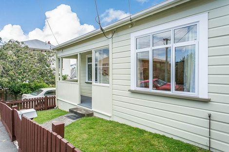 Photo of property in 7 Derby Street, Mount Victoria, Wellington, 6011