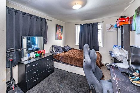 Photo of property in 143 Puriri Street, Castlecliff, Whanganui, 4501