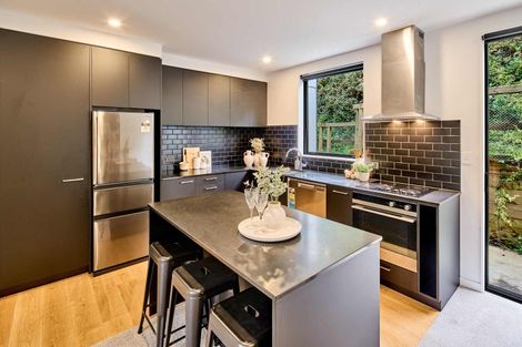 Photo of property in 21 Rua Kai Way, Brooklyn, Wellington, 6021